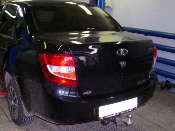 Фаркоп Lada Granta 2190 (быстросъемный) с 2011 г